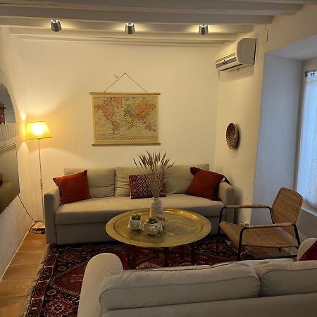 Апартаменты Town House With Roof Terrace - Old Town Марбелья Экстерьер фото