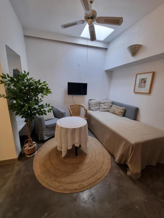 Апартаменты Town House With Roof Terrace - Old Town Марбелья Экстерьер фото